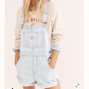 NWT Levi Vintage Shortall